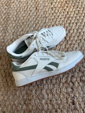 Reebok White and Green Classic Leather Sneakers